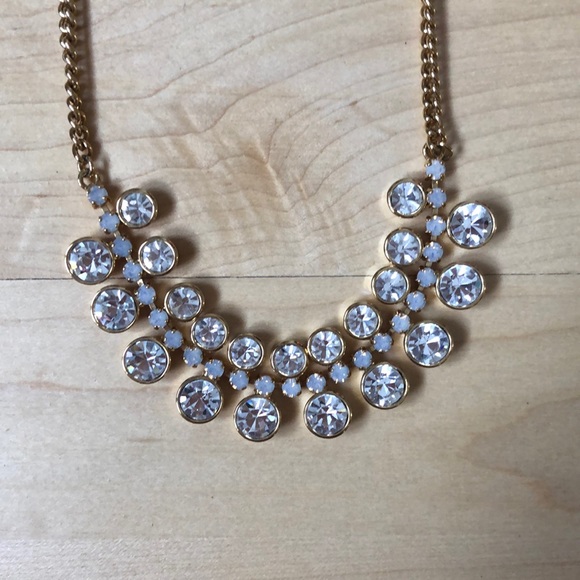 Gold tone and white crystal necklace - Picture 2 of 2